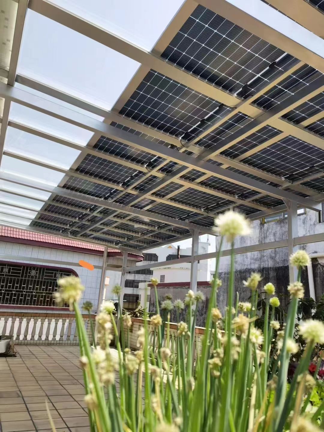 高唐别墅家用屋顶太阳能发电系统安装